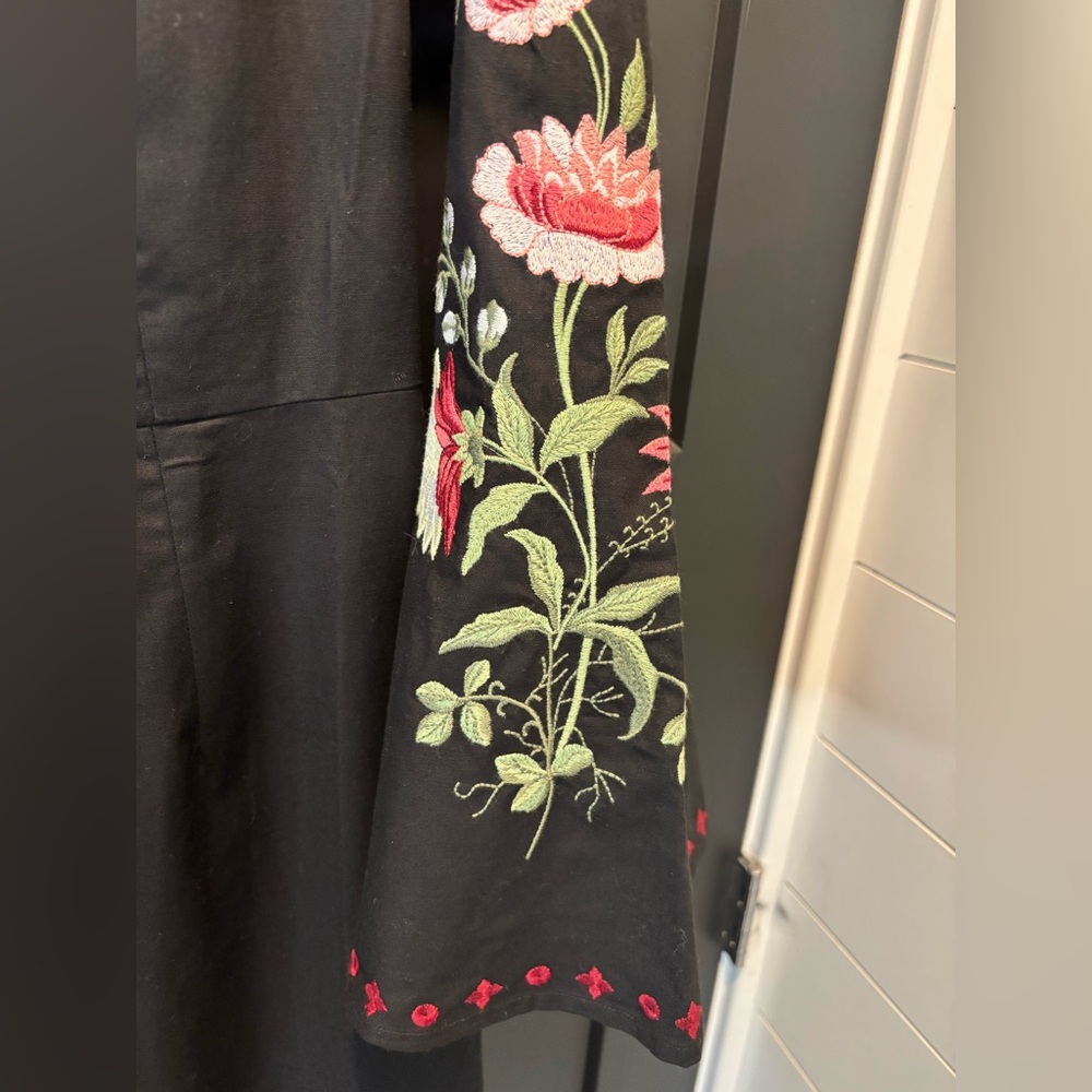 Fanm Mon Yobe Dress Midi Maxi Floral Embroidered Bell Sleeves Black Small NWT - Picture 8 of 15